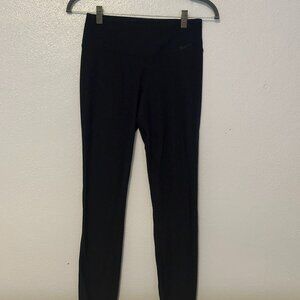 Black Women's Nike DRI-fit Leggings